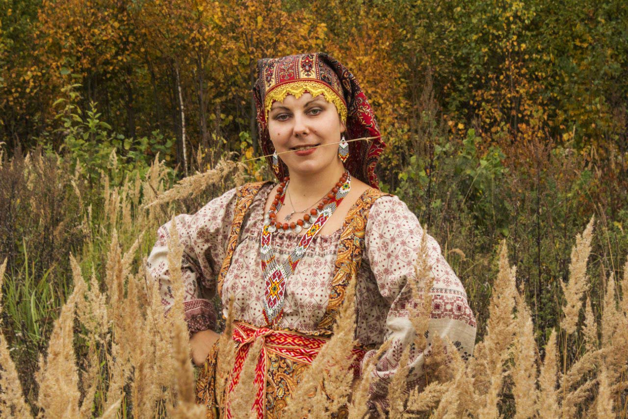 Красивые женщины в русских селеньях