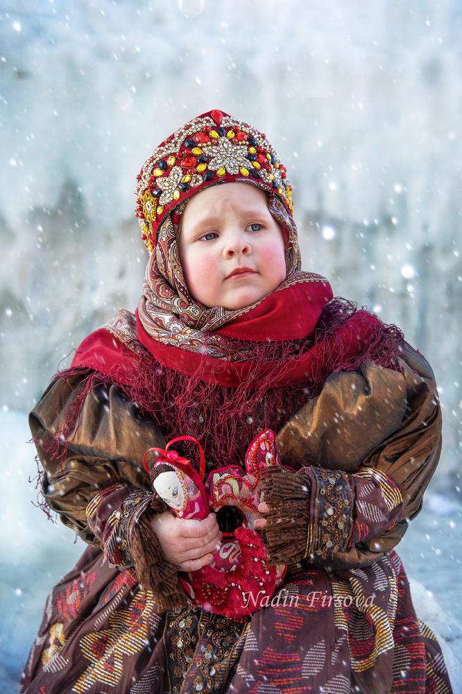 Барыня википедия. Барыня. Барыня фотосессия. Дети в русском костюме наряде зимой. Барыня зимой.