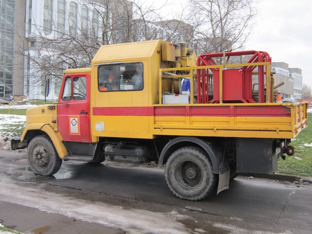 Аварийная. Машина аварийной службы. Аварийная машина ЖКХ. Аварийная машина электросетей. Машина аварийная служба ЖКХ.