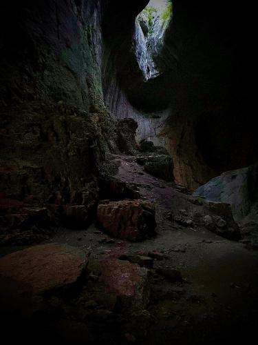 The Gods eyes cave