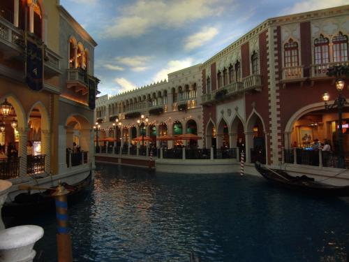   Venetian    2